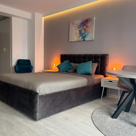 One Fancy Studio Bucarest Esterno foto