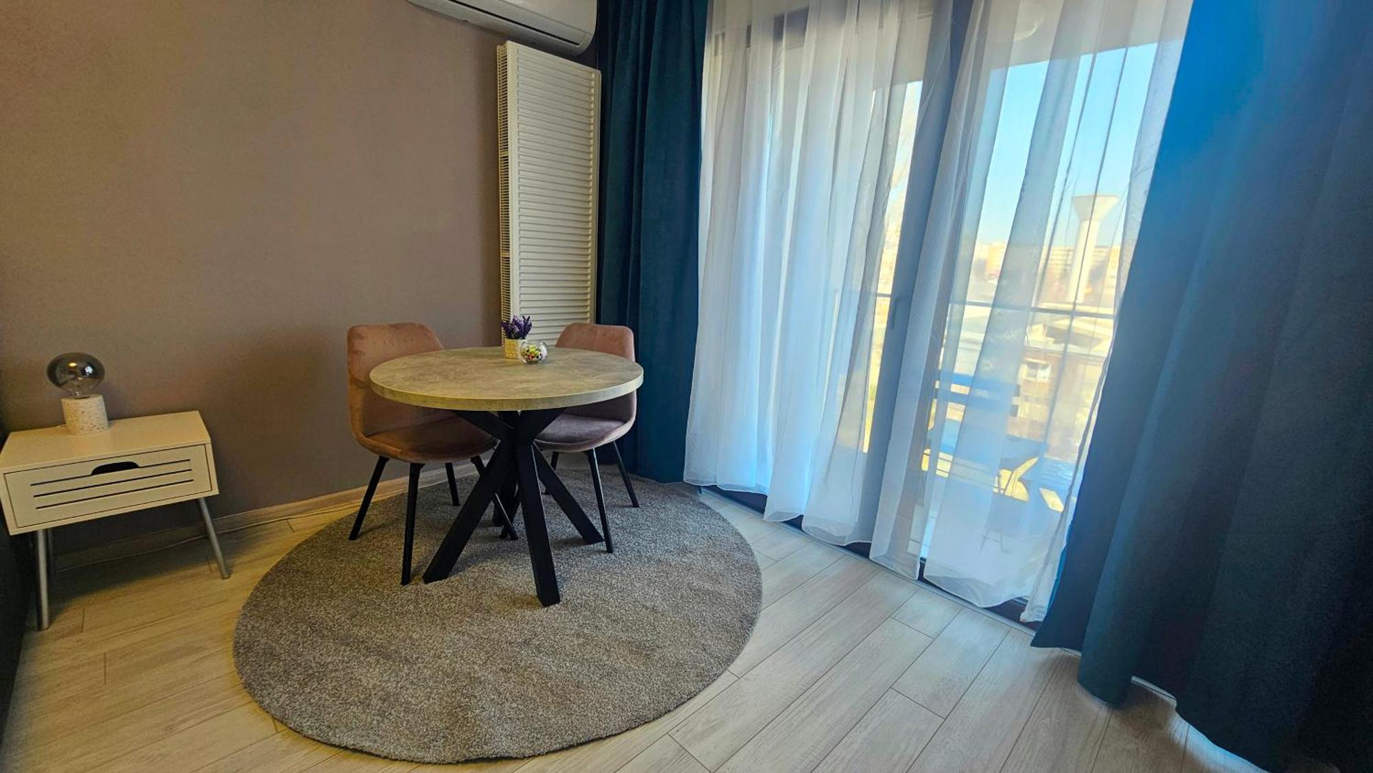 One Fancy Studio Bucarest Esterno foto